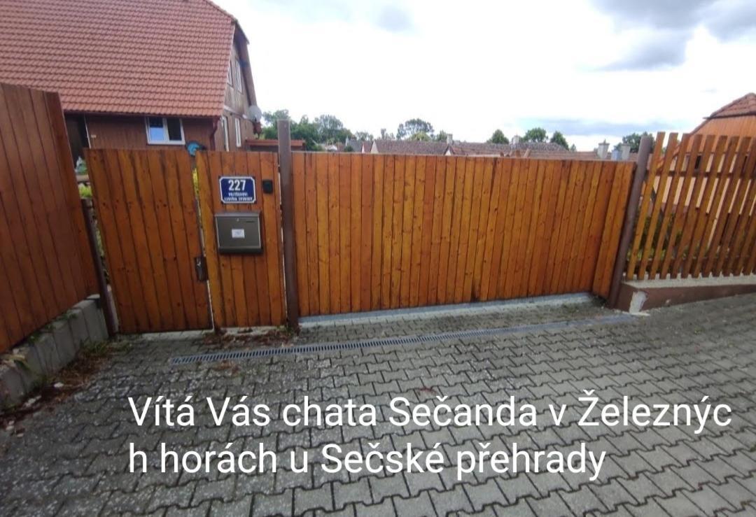 Apartmanova Chata Secanda S Bazenem, U Secske Prehrady Eksteriør billede